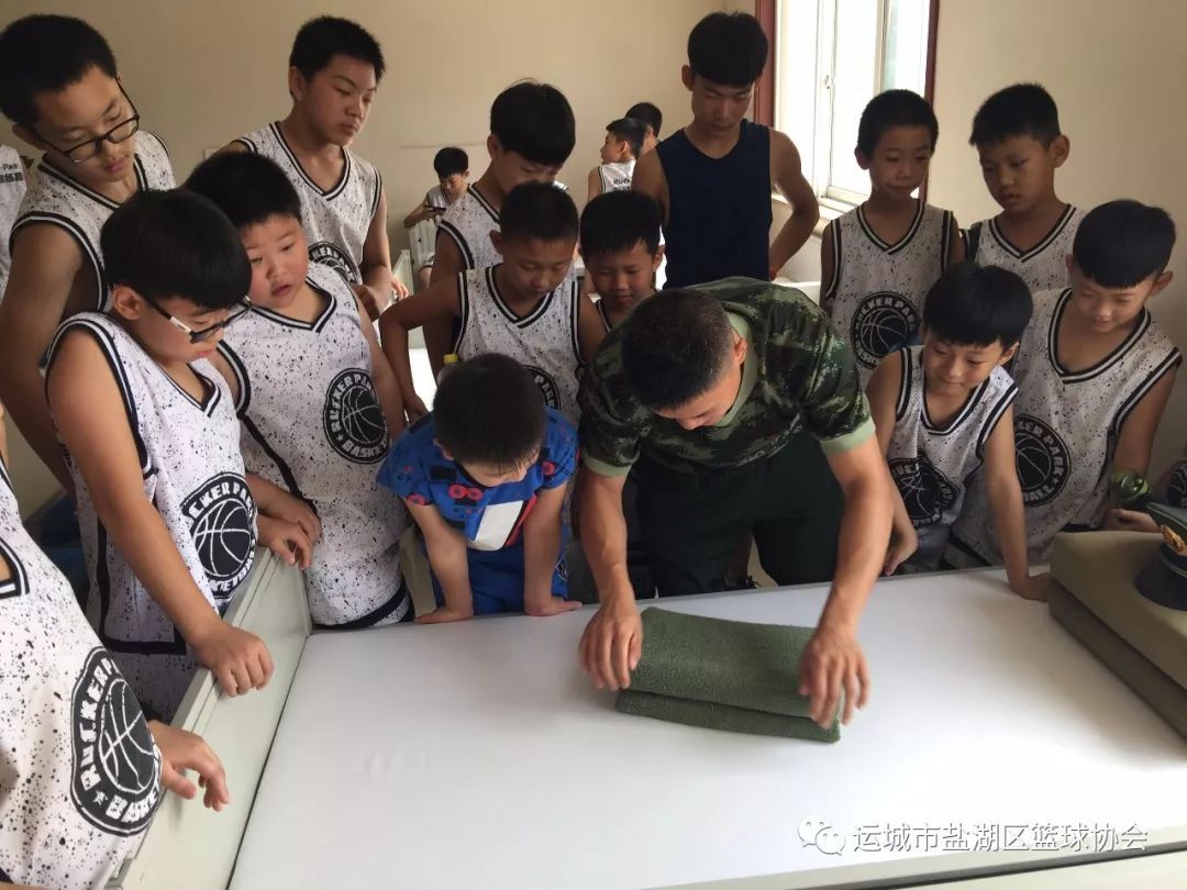 篮球艰苦训练的句子简短英语_1